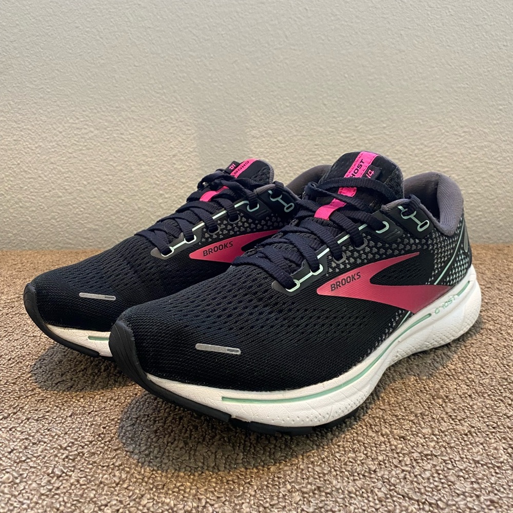 BROOKS Ghost 14 Womens Shoes Black/Magenta/Aqua Size 10B